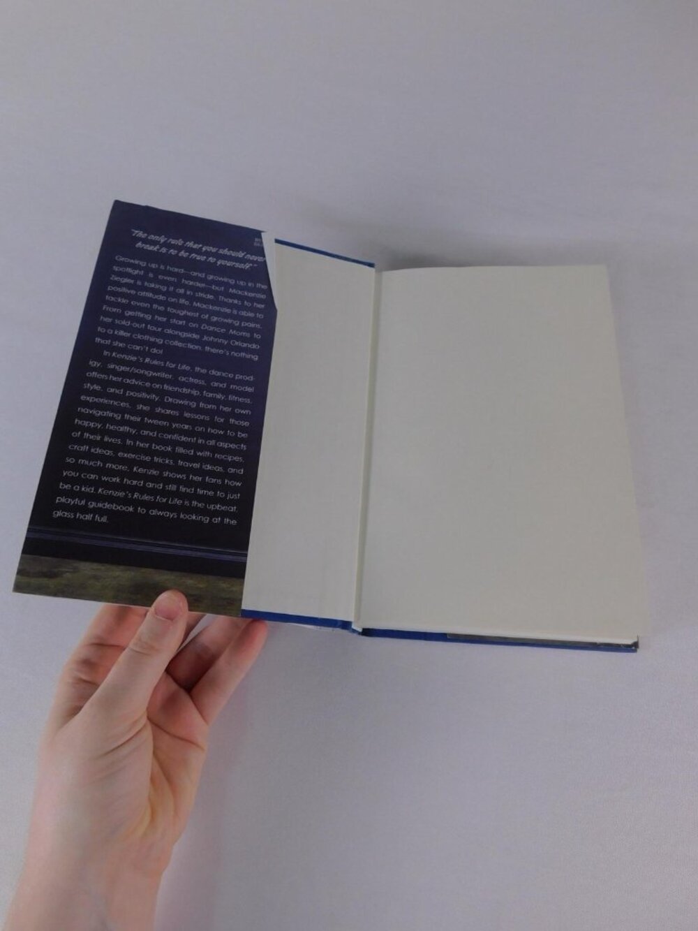 Kenzie's Rules For Life Mackenzie Ziegler HC DJ Hardcover Blue Simon & Schuster - Picture 4 of 6